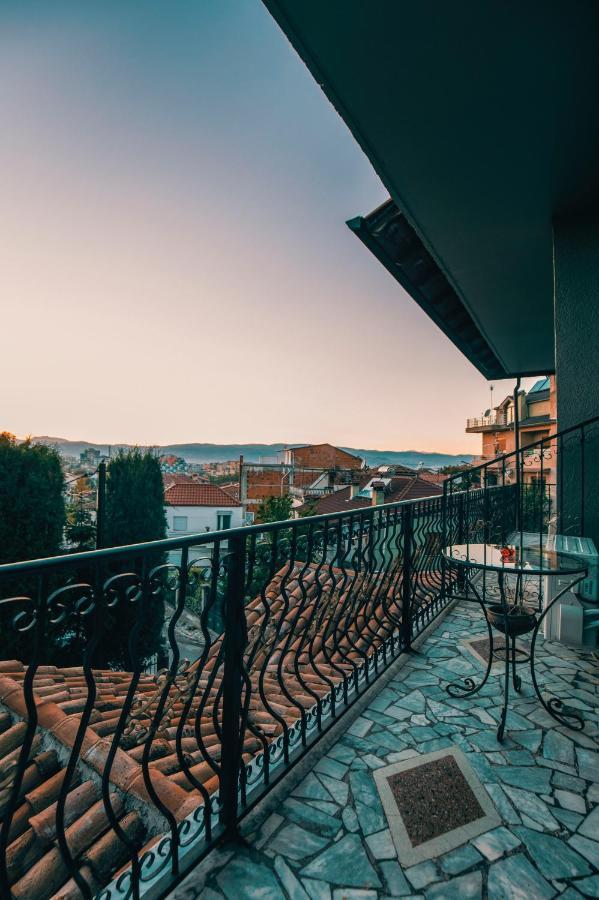 Vila Eden Boutique Hotel Korce Exterior foto