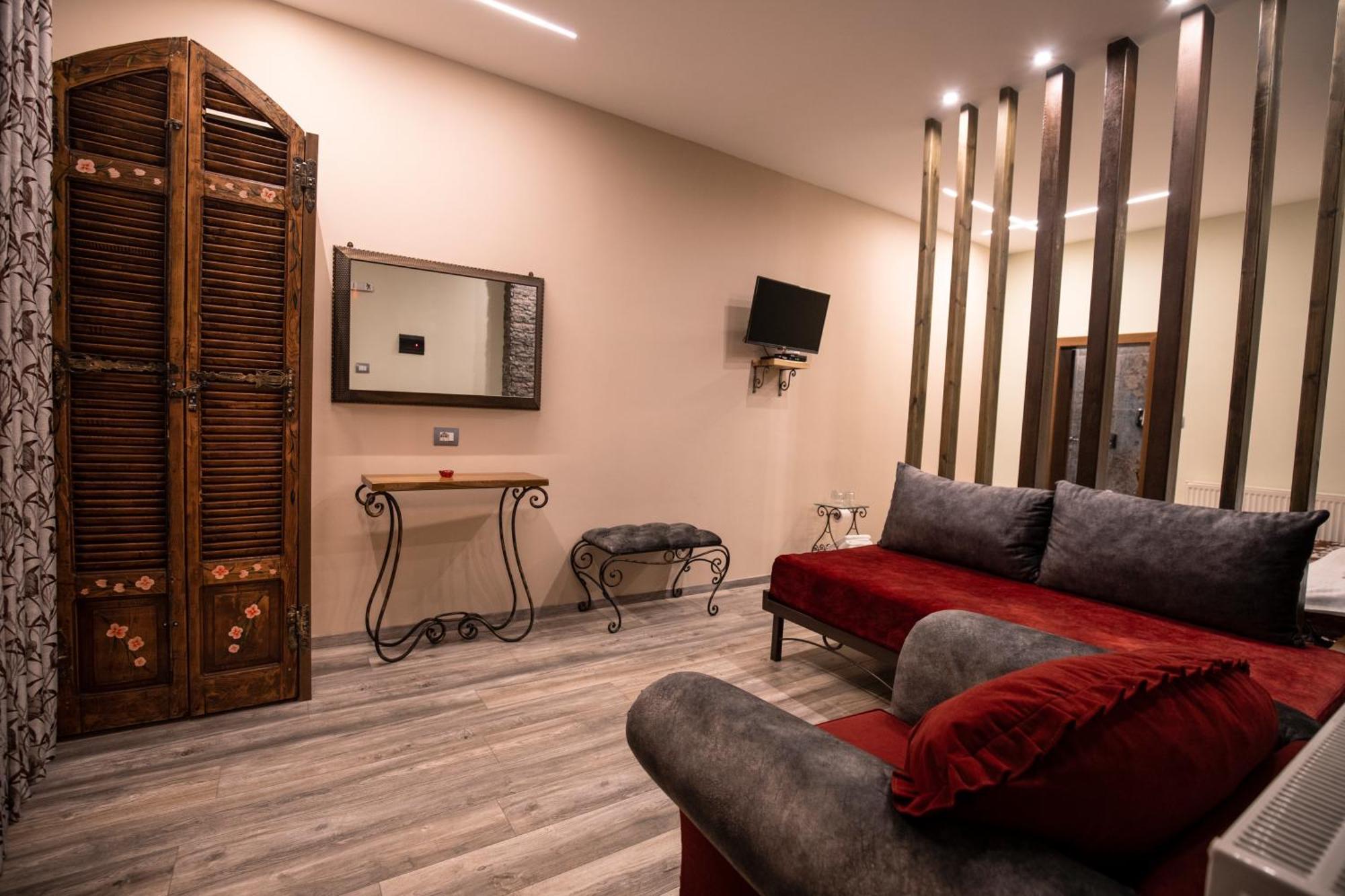 Vila Eden Boutique Hotel Korce Quarto foto