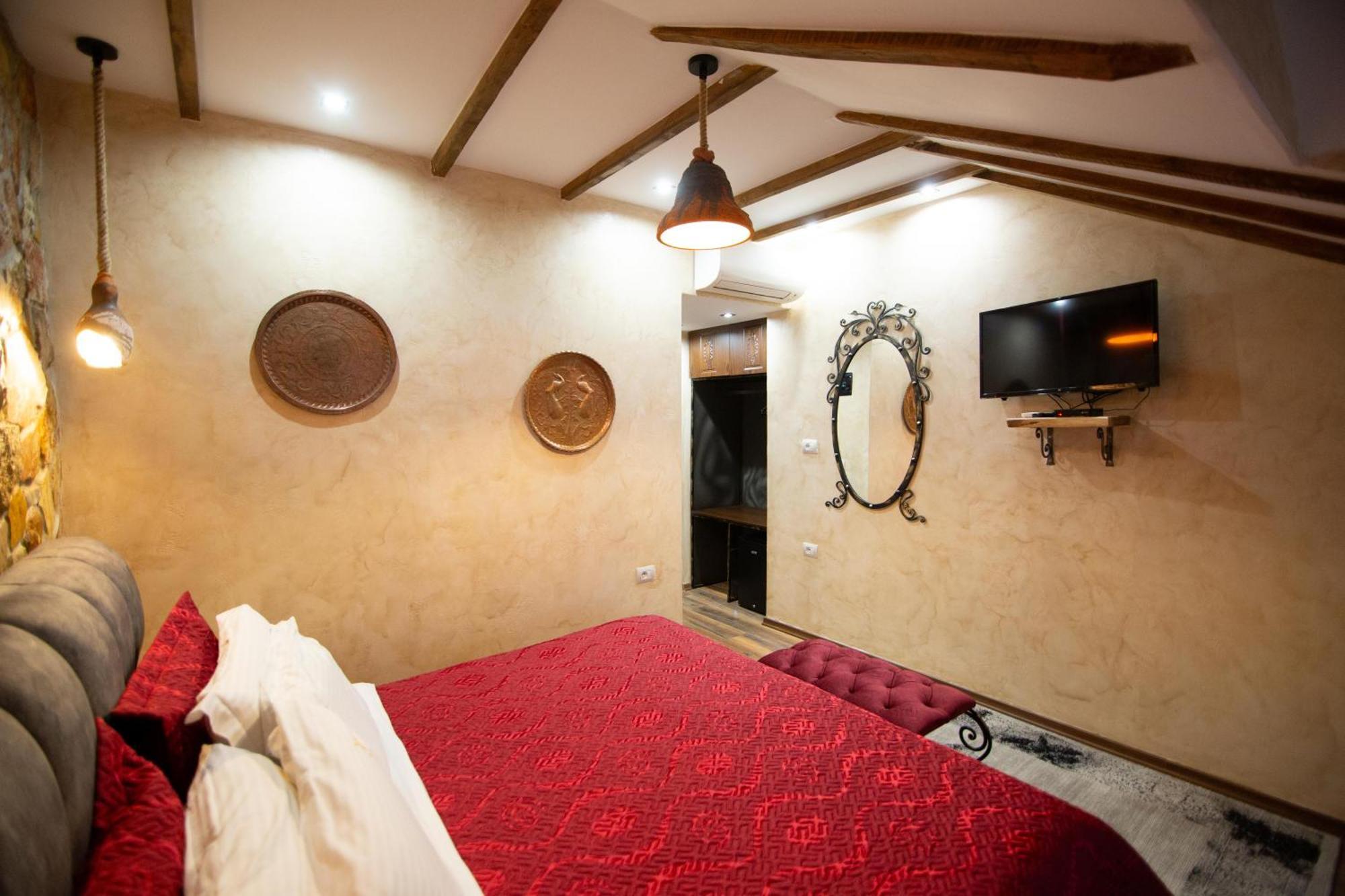 Vila Eden Boutique Hotel Korce Quarto foto